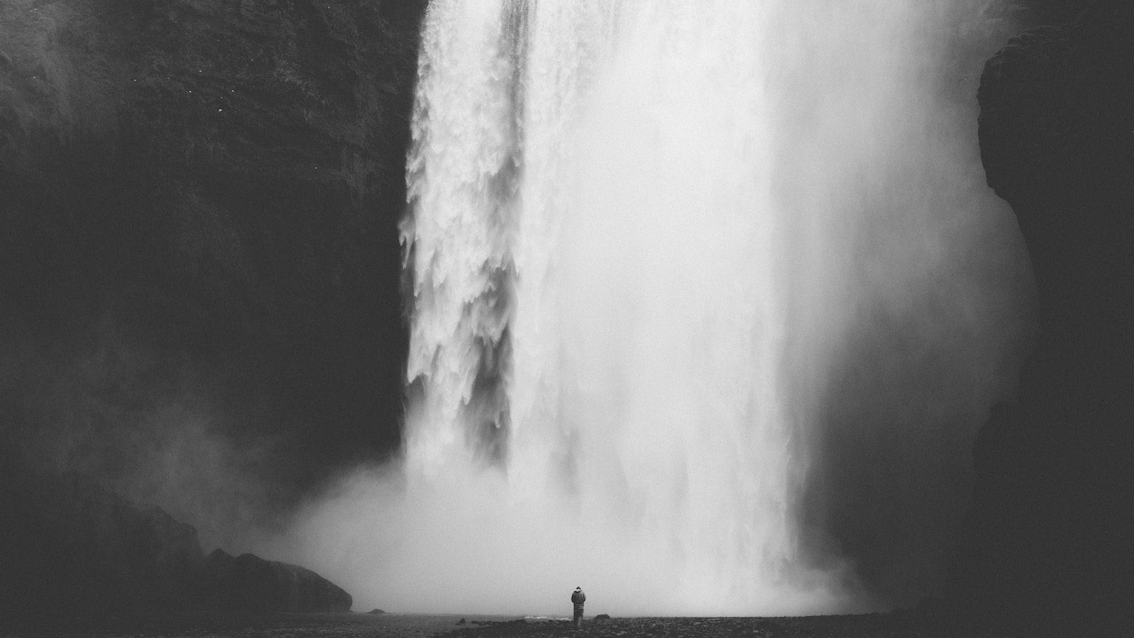 People are finite. People fly People are finite. People fly